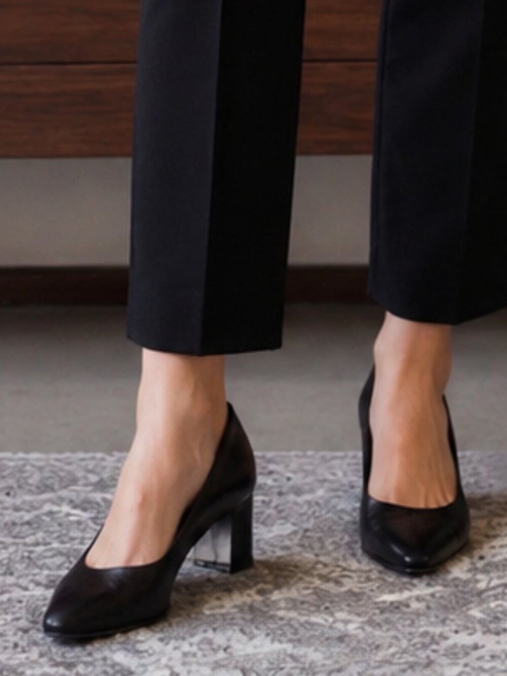 Söfft Black Leather Comfort Pumps | Size 7.5M | Classic Low Heel Career Shoes